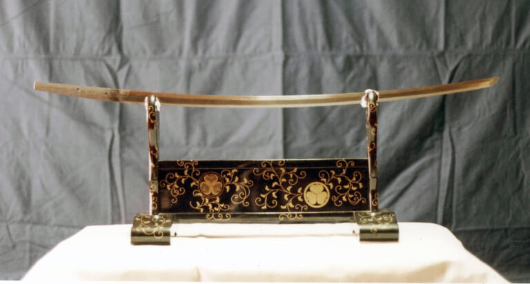 太刀　銘　備前国福岡住左兵衛尉長則　嘉元（以下不明）